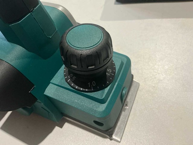 Lxt 18v schaafmachine op accu - afbeelding 7 van  9