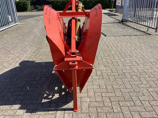 Lyals greppelfrees - afbeelding 9 van  13