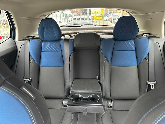 Lynk & co - 2022 - 01 - 1.5 - automaat - personenauto - afbeelding 25 van  33