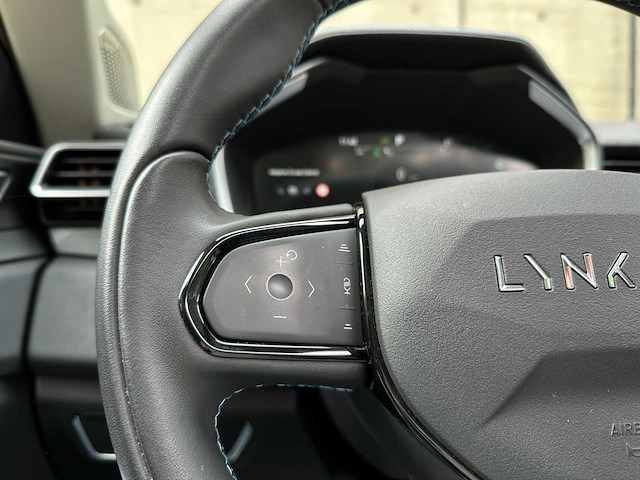 Lynk & co 01 phev 7dcth 132kw 261pk 2023 - afbeelding 13 van  34