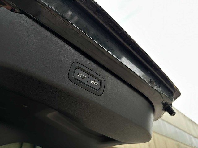 Lynk & co 01 phev 7dcth 132kw 261pk 2023 - afbeelding 3 van  13
