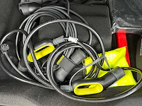 Lynk & co 01 phev 7dcth 132kw 261pk 2023 - afbeelding 4 van  13