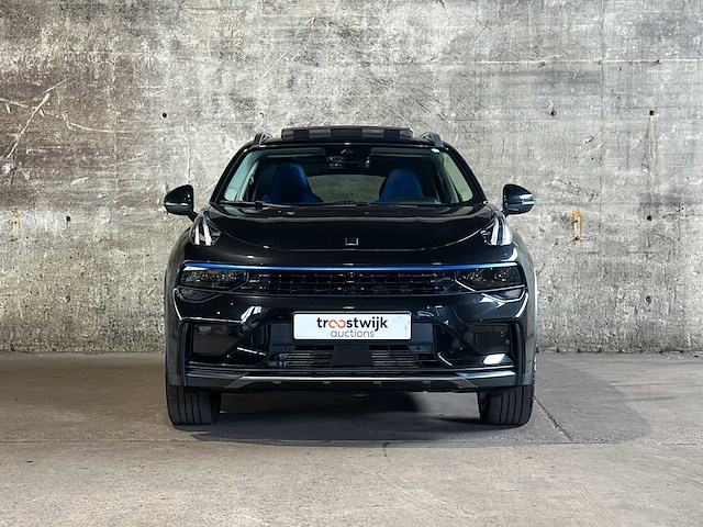 Lynk & co 01 phev 7dcth 132kw 261pk 2023 - afbeelding 2 van  40