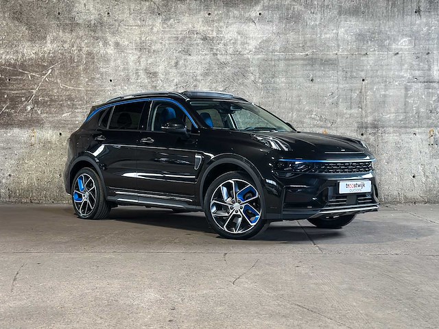 Lynk & co 01 phev 7dcth 132kw 261pk 2023 - afbeelding 3 van  40