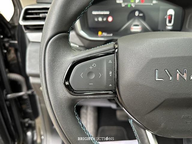 Lynk & co 01 phev 7dcth 132kw 261pk 2023 - afbeelding 15 van  44