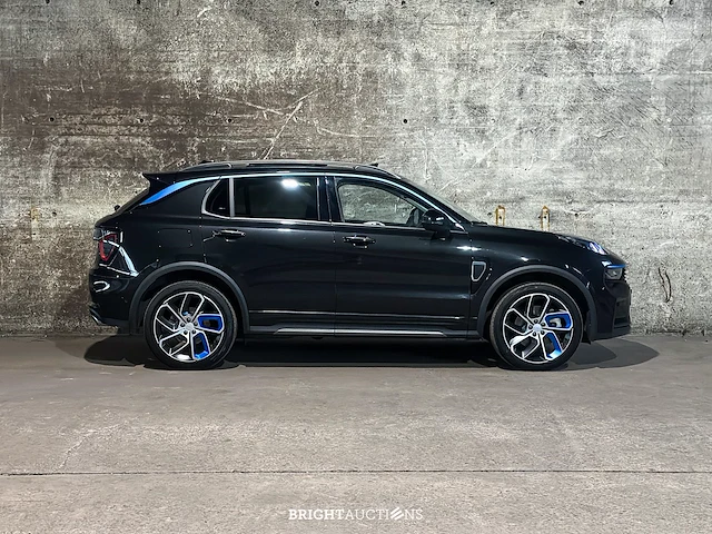 Lynk & co 01 phev 7dcth 132kw 261pk 2023 - afbeelding 2 van  44