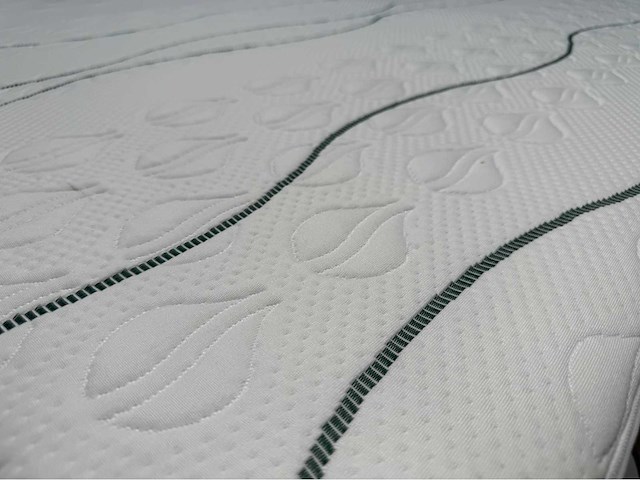 M-line green motion gelfoam met latex topper b160 x l200 cm - afbeelding 8 van  8