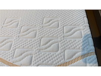 M-line superbe firm talalay latex anti-allergic matras b90 x l210cm - afbeelding 7 van  17