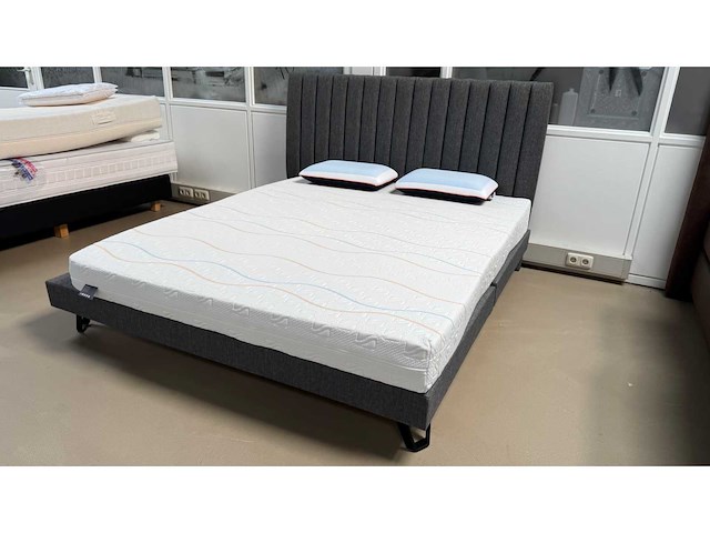 M-line superbe medium talalay latex anti-allergic matras b160 x l200cm - afbeelding 9 van  24