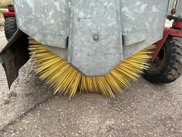 M sweep veegmachine - afbeelding 4 van  20