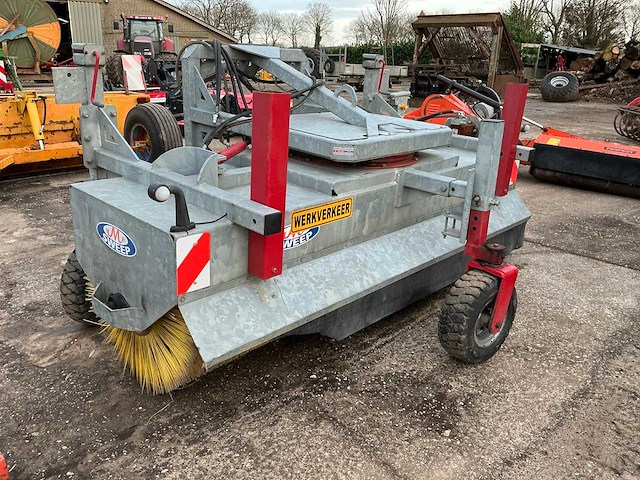 M sweep veegmachine - afbeelding 18 van  20