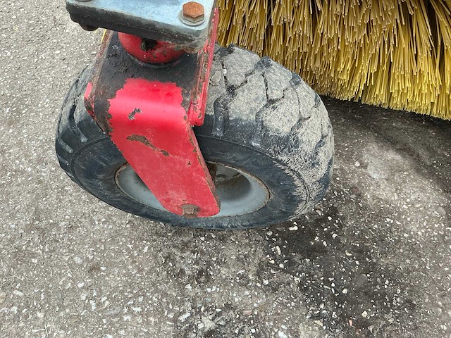 M sweep veegmachine - afbeelding 2 van  20
