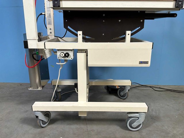 M. weyer medische warmte tafel voor neonatologie - afbeelding 3 van  8
