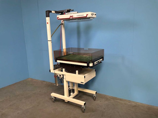 M. weyer medische warmte tafel voor neonatologie - afbeelding 1 van  8