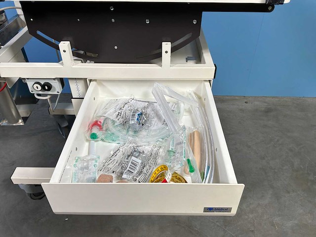 M. weyer medische warmte tafel voor neonatologie - afbeelding 8 van  8