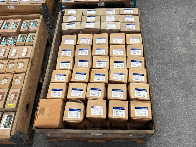 M20 bouten en moeren (3300x) - afbeelding 1 van  7