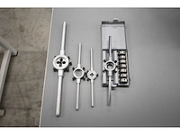 M3-m12 13-delige draadsnijset - afbeelding 1 van  3