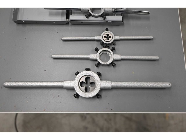 M3-m12 13-delige draadsnijset - afbeelding 2 van  3