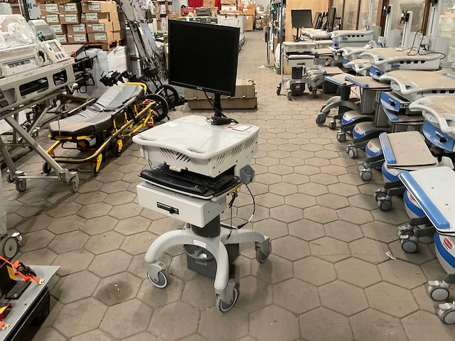 M&a hospital cart computer monitor - afbeelding 5 van  11