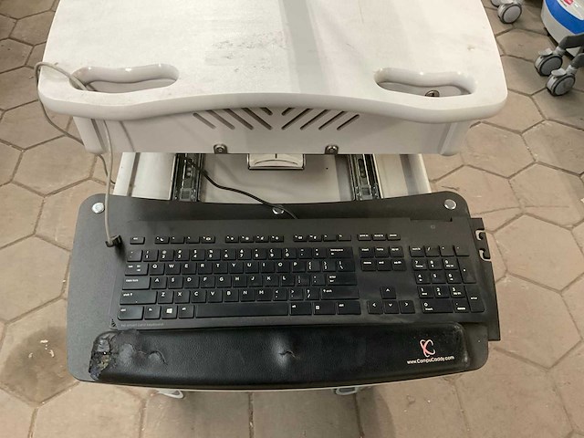 M&a hospital cart computer monitor - afbeelding 6 van  11