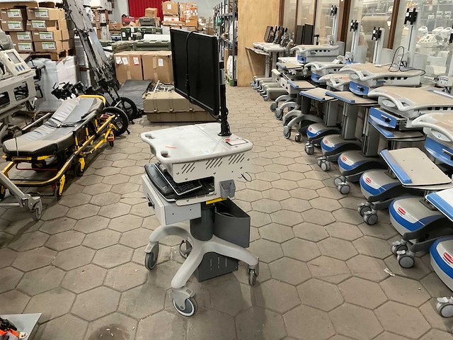 M&a hospital cart computer monitor - afbeelding 5 van  11