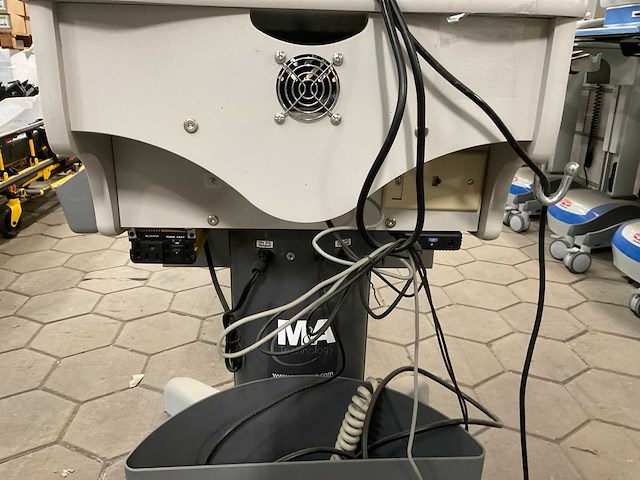 M&a hospital cart computer monitor - afbeelding 10 van  11