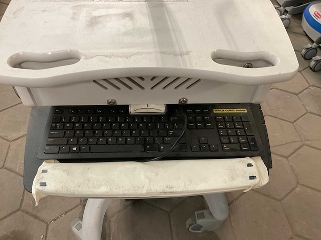 M&a hospital cart computer monitor - afbeelding 4 van  8