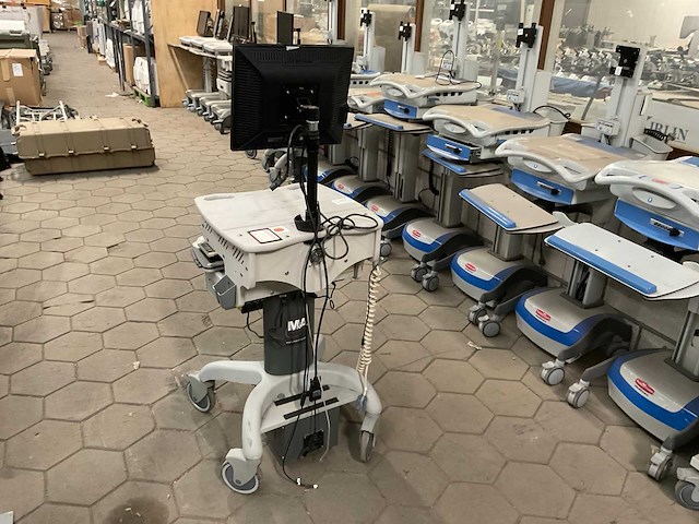 M&a hospital cart computer monitor - afbeelding 5 van  8