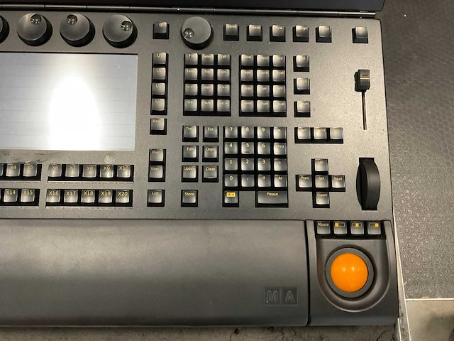 Ma lighting grand ma2 light-console lichtmengtafel - afbeelding 8 van  11