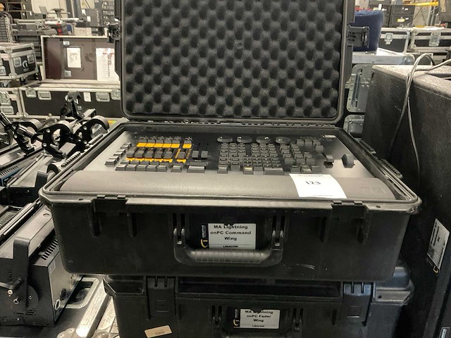 Ma lightning onpc command / fader wing stuurtafel (2x) - afbeelding 12 van  14