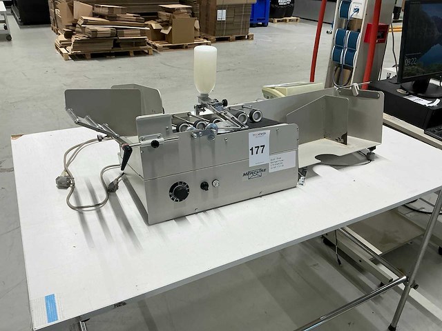 Maag ch-8134 enveloppen sluitmachine - afbeelding 1 van  6