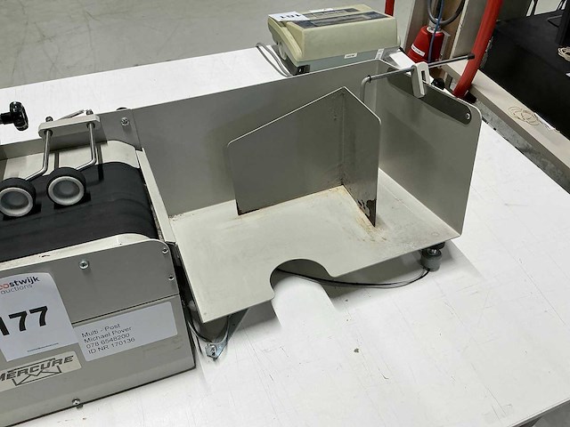 Maag ch-8134 enveloppen sluitmachine - afbeelding 3 van  6