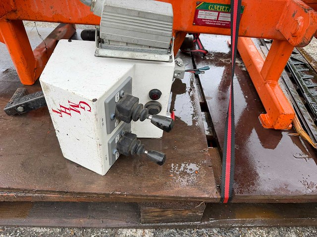 Maaiarm met elektrische bediening - afbeelding 7 van  8