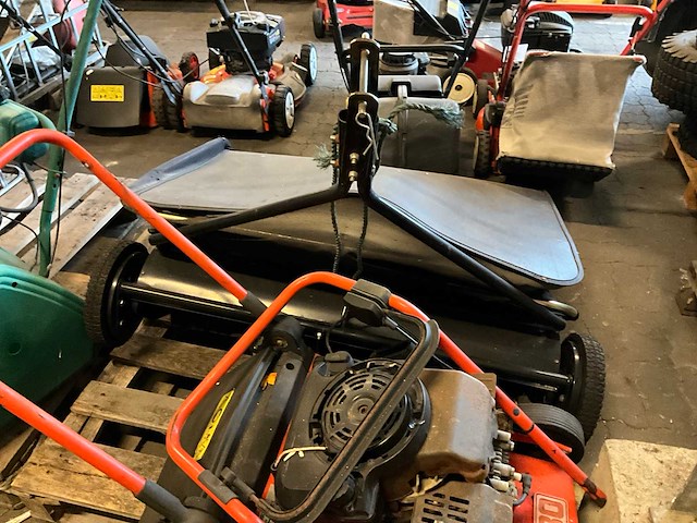 Maaimachines + toebehoren - afbeelding 2 van  7