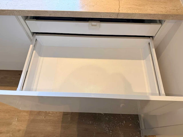 Maatwerk - keuken met inductiekookplaat en spoelbak - afbeelding 23 van  23