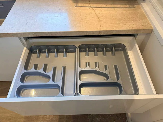 Maatwerk - keuken met inductiekookplaat en spoelbak - afbeelding 10 van  23