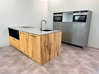 Maatwerk - showroomkeuken met apparatuur