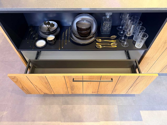 Maatwerk - showroomkeuken - afbeelding 16 van  22