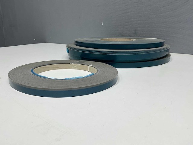 Mac lean - ml1070/a82 - glimmend donkerblauw - kantenband - 600 m - 1,3x23 mm - afbeelding 1 van  6