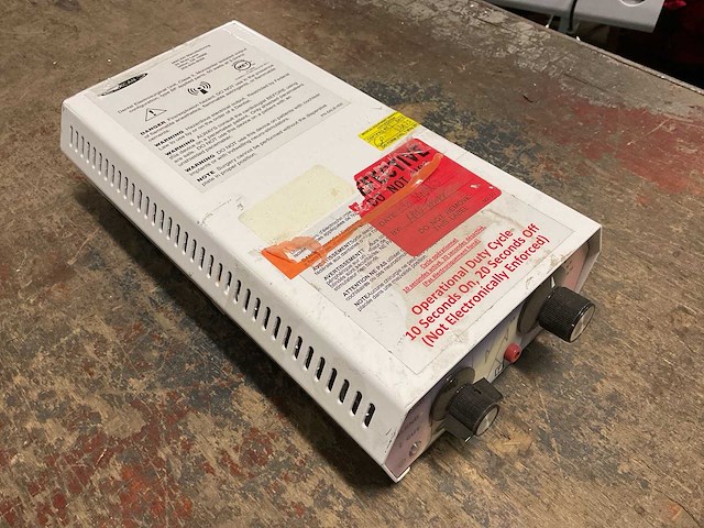 Macan dental electrosurgical unit - afbeelding 1 van  6