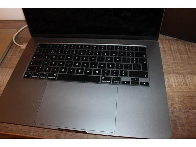 Macbook air 15 inch model a3114 m3 chip, 10 core cpu, 16 gb ram en ssd 512 gb. - afbeelding 3 van  3