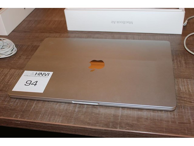 Macbook air 15 inch model a3114 m3 chip, 10 core cpu, 16 gb ram en ssd 512 gb. - afbeelding 1 van  4