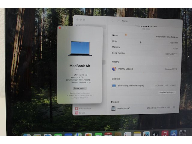 Macbook air m2 2022 14,2 model mly33n/a. werkgeheugen 8 gb. 256 gb ssd. maos sequoia. 13,6 inch terina disp... - afbeelding 3 van  4