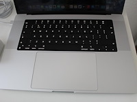 Macbook pro 16 inch 2021 apple m1 pro. werkgeheugen 16 gb. macos sequoia. 494,38 hdd - afbeelding 2 van  4