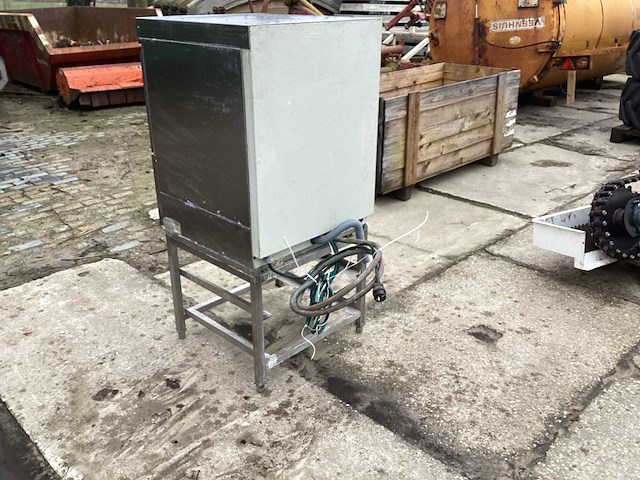 Mach 75ms new korvenvaatwasmachine - afbeelding 4 van  7