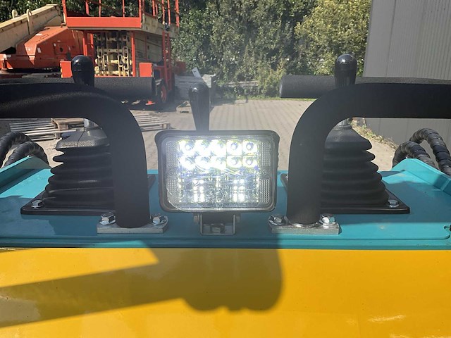 Mach pro mp-s330 minilader / schranklader op rupsen - afbeelding 14 van  22