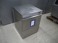 Mach - afbeelding 1 van  8