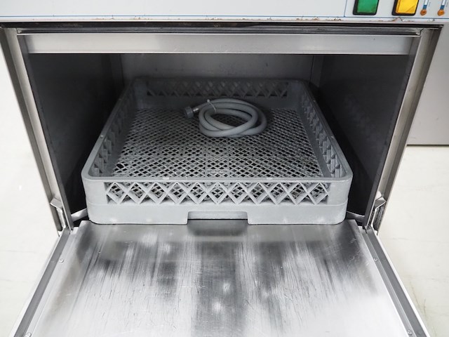 Mach - afbeelding 4 van  8