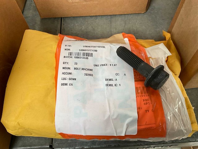 Machine bolt (23x) - afbeelding 1 van  2