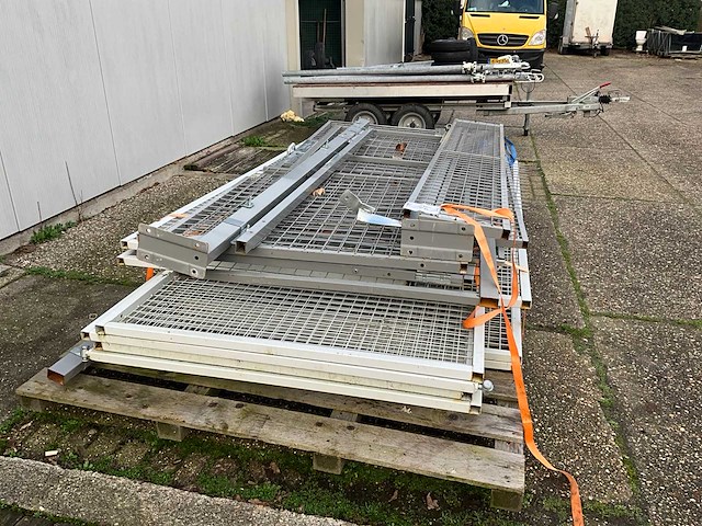 Machine hekwerk - afbeelding 4 van  5